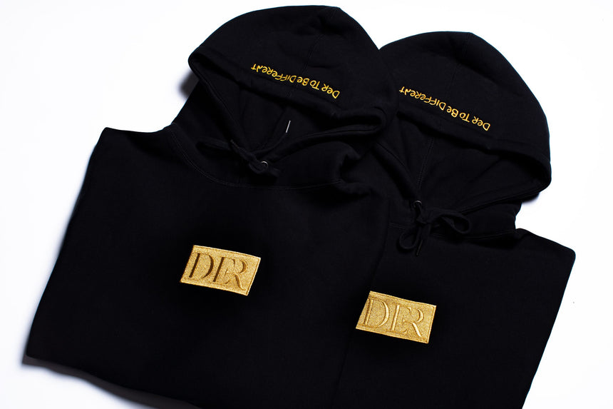 Der to be different Hoodie Close up shot